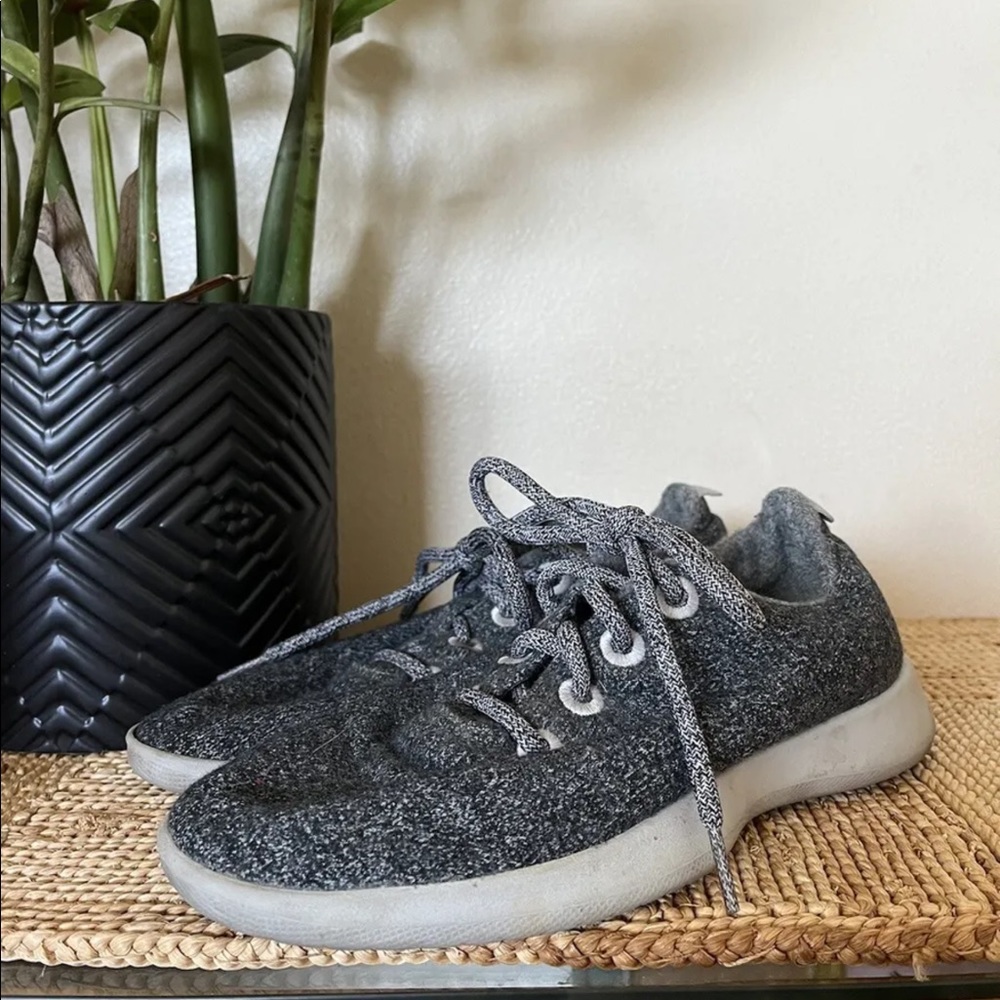 Allbirds size 8 grey black lace shoes